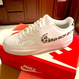 Women Nike Court Vision Sneakers New never worn